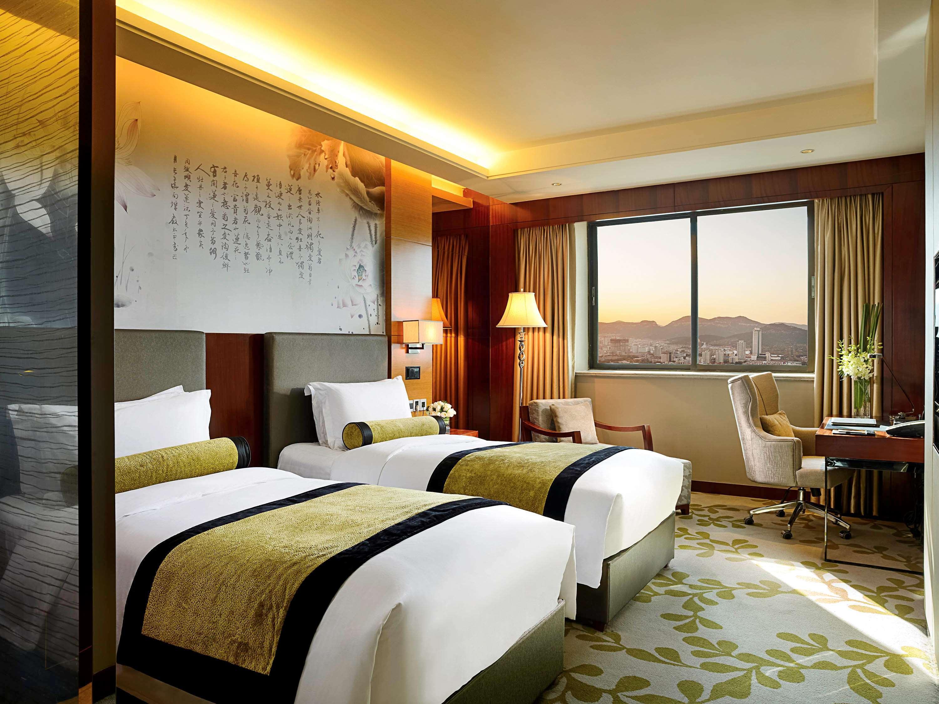 Enlux Hotel Jinan Exterior foto