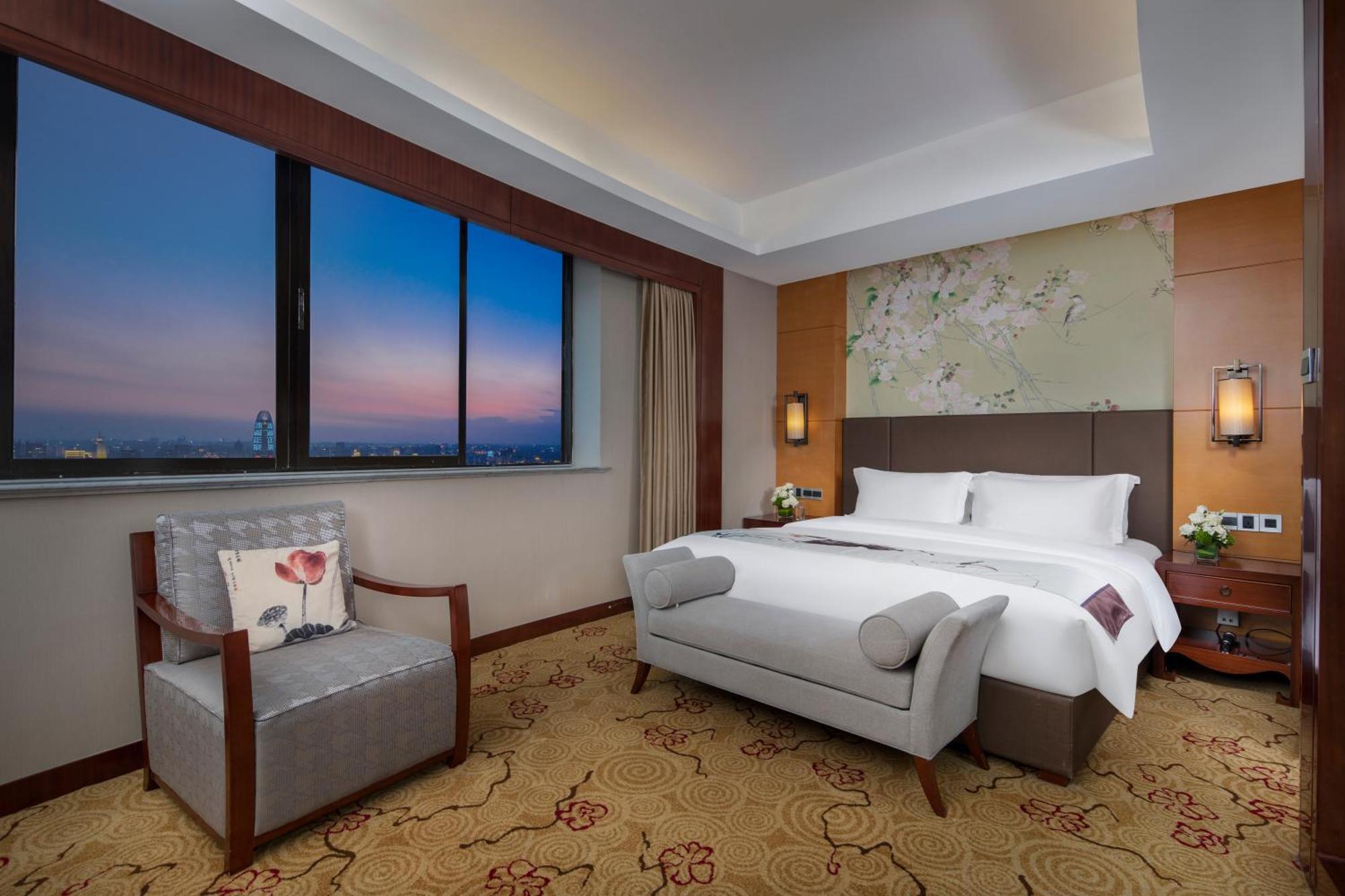 Enlux Hotel Jinan Exterior foto